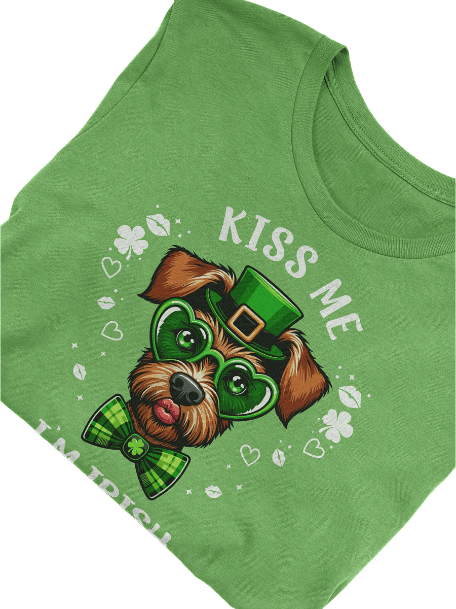 Irish Terrier Kiss Me I'm Irish St. Patrick's Day T-Shirt product image (3)