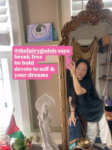 @soul.blume @thefairygodsis 💕🐉✨
today’s channeled message 
reflections from Scorpio new moon 
the path continues to unfold 🌀
...