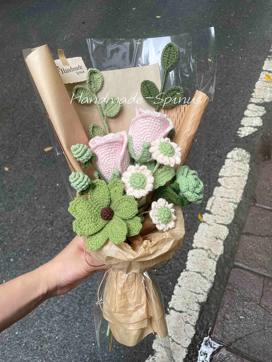 Rosy Pink & Green Gerbera Woven Crochet Knit Bouquet product image (2)