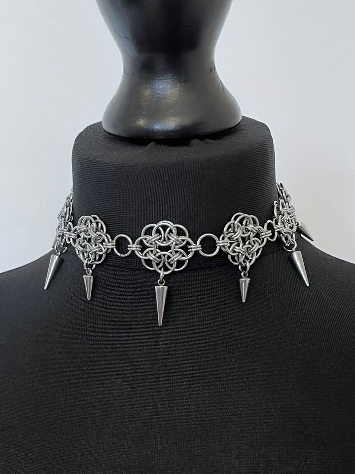 Thorn Choker product image (1)