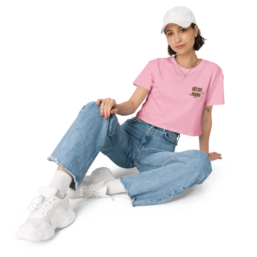 Gecko Mama Crop Top product image (27)