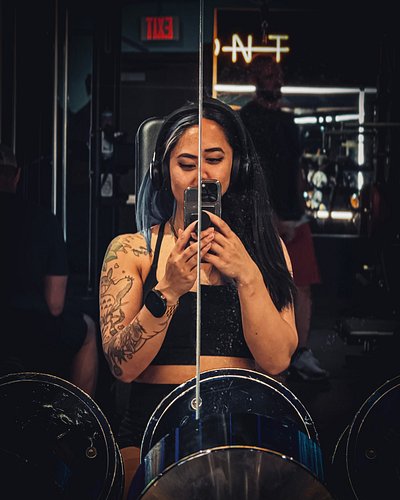 When you get THAT spot in the mirror 🥴 No wonder this bench wasn’t being used 😂
