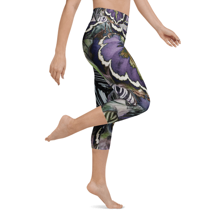 Purple Leaves Capri Leggings product image (1)