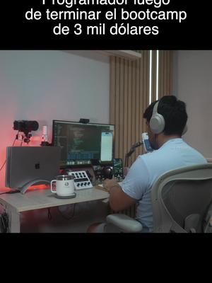 programador luego de terminar el bootcamp de Programación que te promete trabajo con sueldo en dólares. #programacion #programador #humor #fyp 