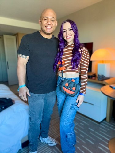Twitchcon day 1!

Come find us for a Tiny Dino 🦖 

Can’t wait to see everyone!