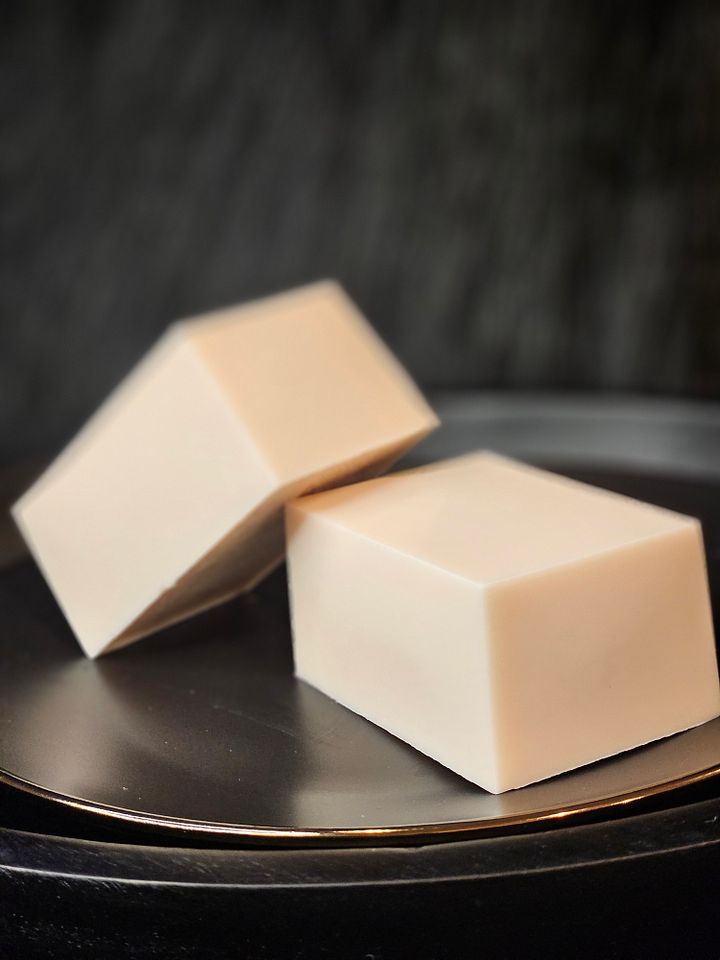 FRANKINCENSE & MYRRH product image (1)