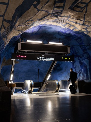 If you’re ever in Stockholm make sure to ride the red and blue metro lines.