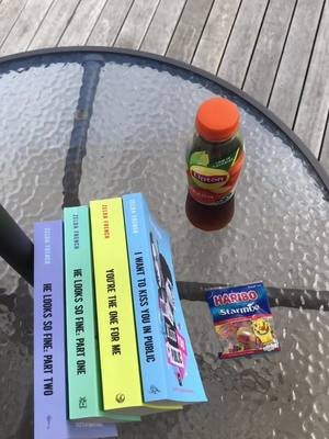 The perfect summer read? 👀 #lgbtbooks #lgbtqiabooks #lgbtqbooks #queerbooktok #queerbook #summerreads #comingofagebooks 
