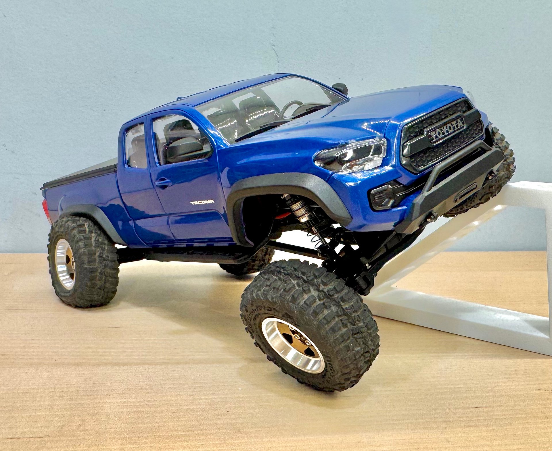 FMS Fcx24 Tacoma Shock Keys product image (1)