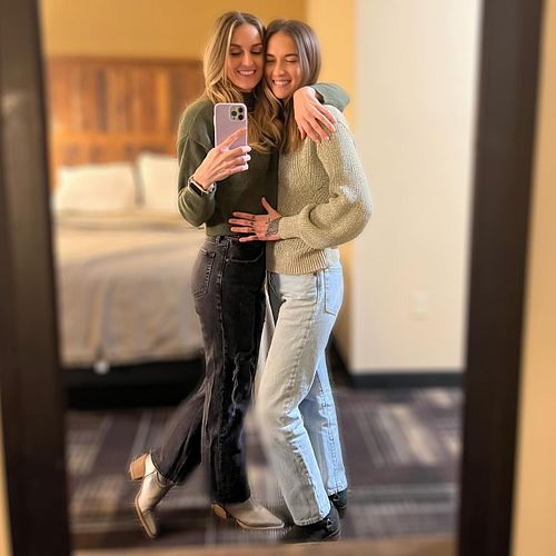 Thankful for this one, and what amazing things 2024 has in store for us! Wishing you all the best 2024 💜🌻🧩