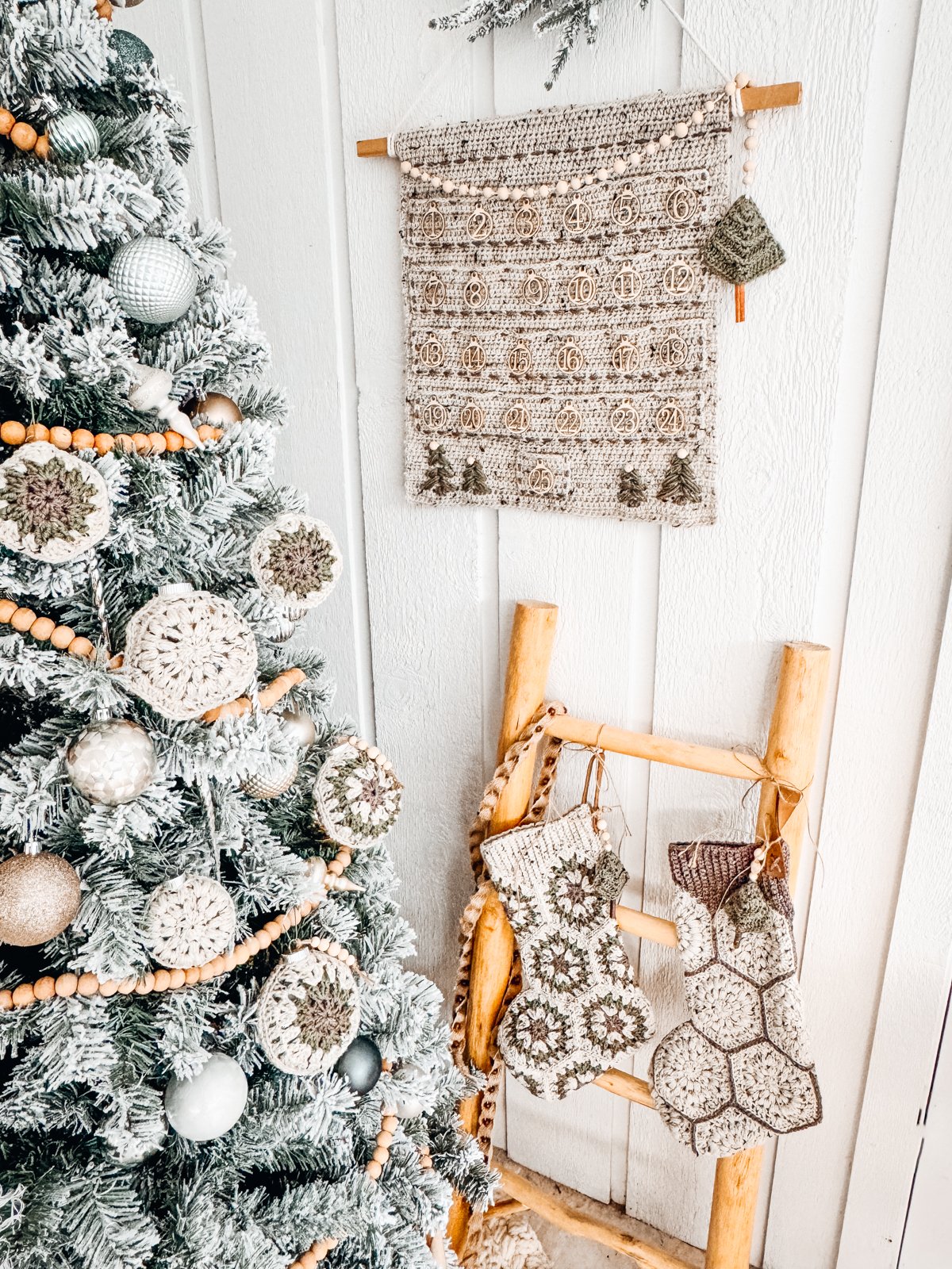 🎄 The Ultimate Granny Holiday Crochet Collection product image (1)