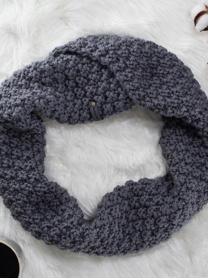 Infinity Scarf Cowl Knitting Pattern - Rainy Day product image (2)