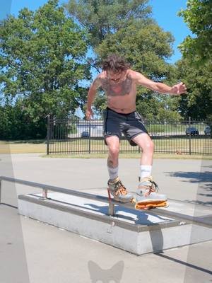 Triplr Switch Up On The Rail #rollerblading #aggressiveinline #skatepark #inlineskate #hollandmichigan #smallenburg