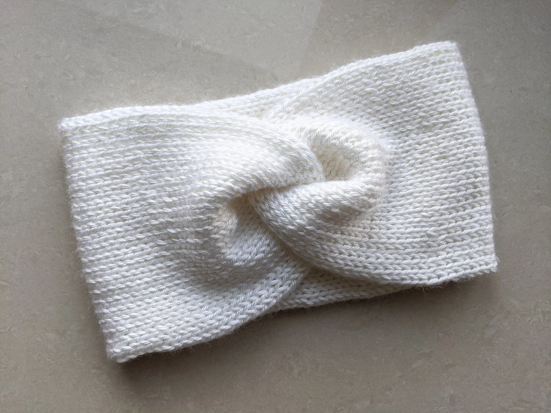 Top Knot Twisted Headband Pattern product image (3)