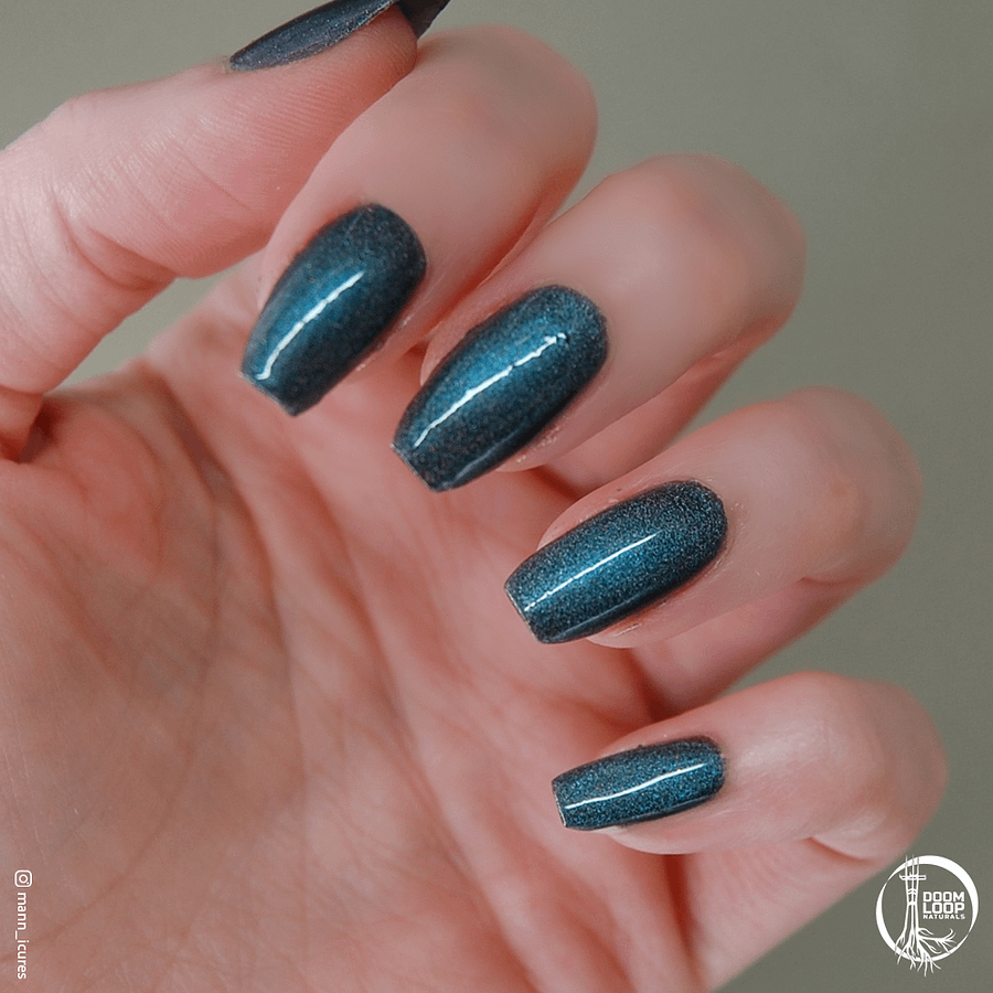 THE WEIGHT OF THE STARS - Deep Blue Black Magnetic Holo Nail Polish product image (7)