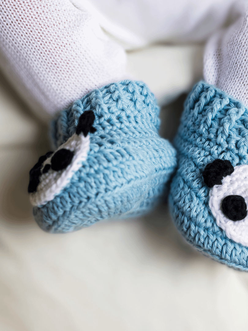 Crochet Pattern: Easy Panda Baby Booties product image (9)