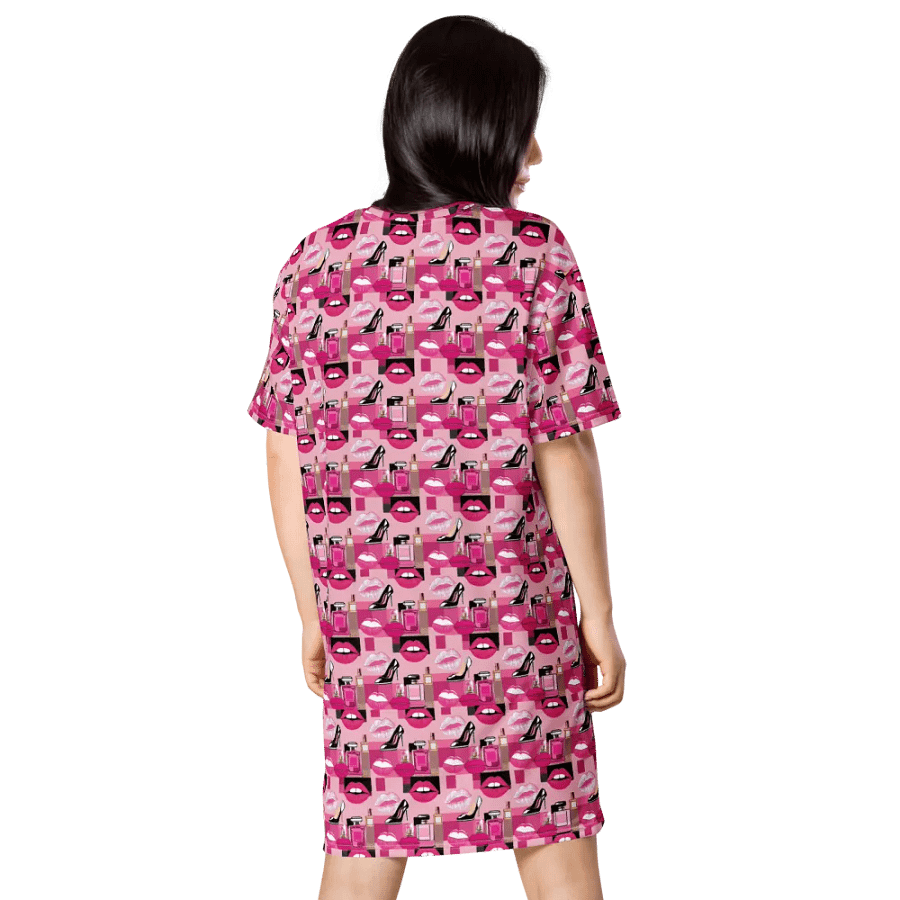 Chic Checkered Beauty T-Shirt Dress product image (4)