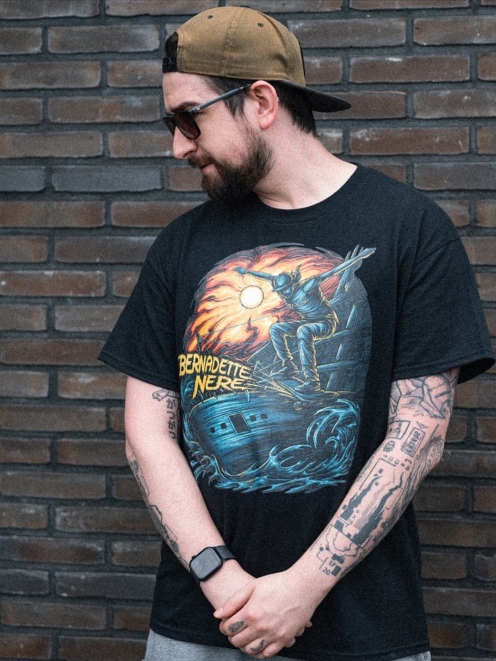 Bernadette Nere Cruise - T-shirt product image (1)