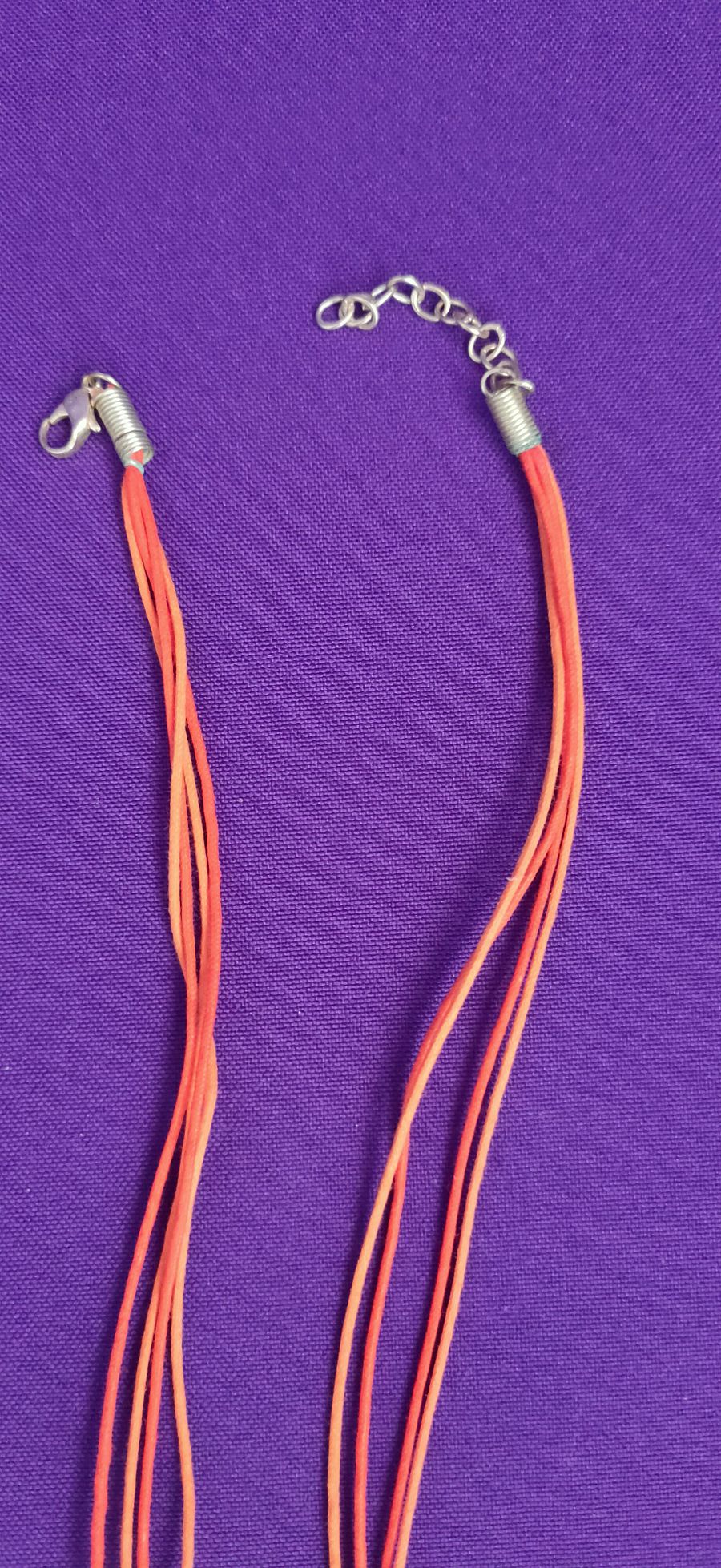 Colar Abstrato Minimalista, Placa Esmaltada, anos 90, colar único e atemporal, fio em cabedal, acessório de moda, estética retro product image (7)
