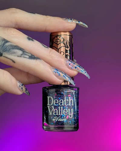 i have another nail seasoning recipe today🧂👩🏻‍🍳
delectable nail plates always start with:

1) base coat
2) 2 coats of My Niec...
