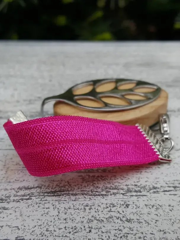 Hot Pink Elastic Bracelet | Handmade Accessory for Bellabeat Leaf Urban & Ivy product image (1)