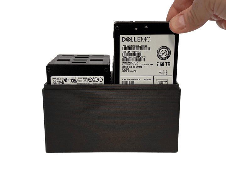 8x 2.5" Enterprise SAS SSD Container product image (2)