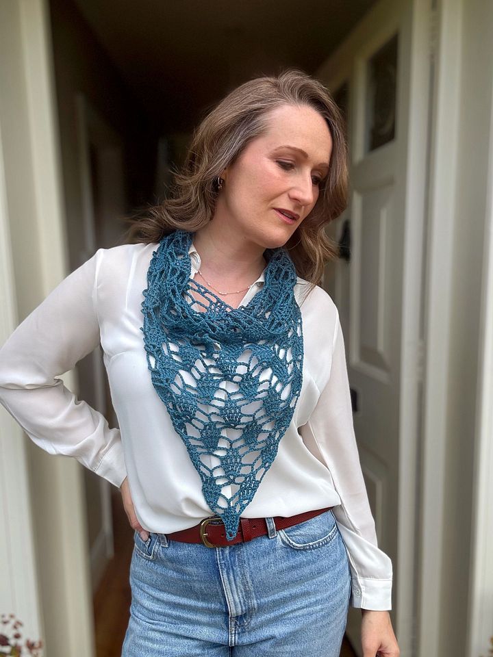 Sea Glass Bandana Crochet Cowl Scarf Pattern product image (2)