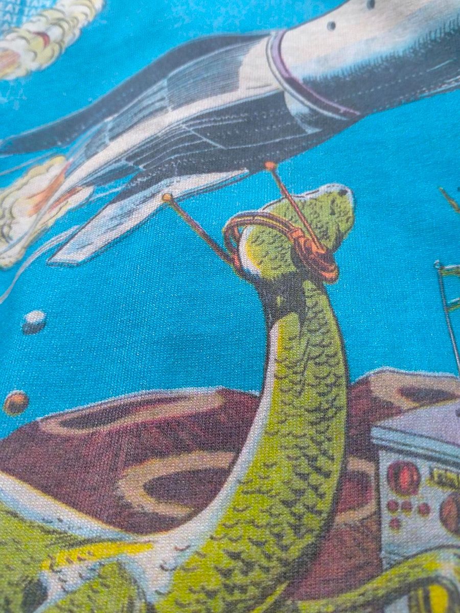 BEAT TAPE 33 SHIRT. product image (4)