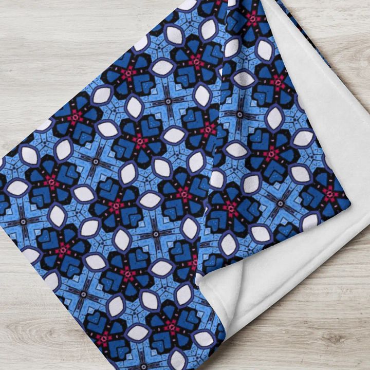 Floral Hearts Throw Blanket product image (2)