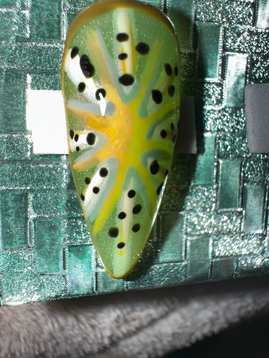 Kiwi Lime Press Ons product image (5)
