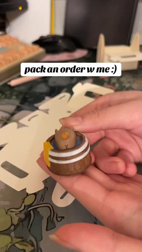 please ignore me completely missing cutting the bow LOL i was totally not paying attention 

#capybara#cute#figurine#capcut#c...