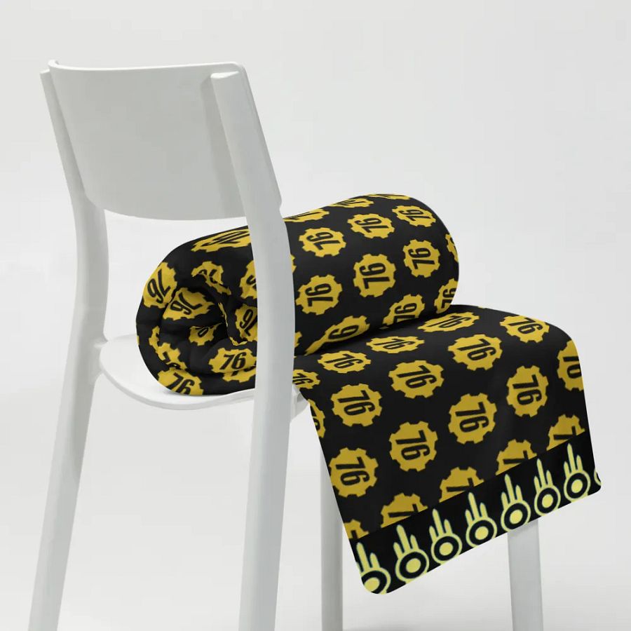 Vault Tec Vault 76 Welcome Throw product image (20)