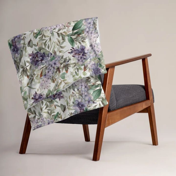 Luscious Lilacs In Bloom product image (1)