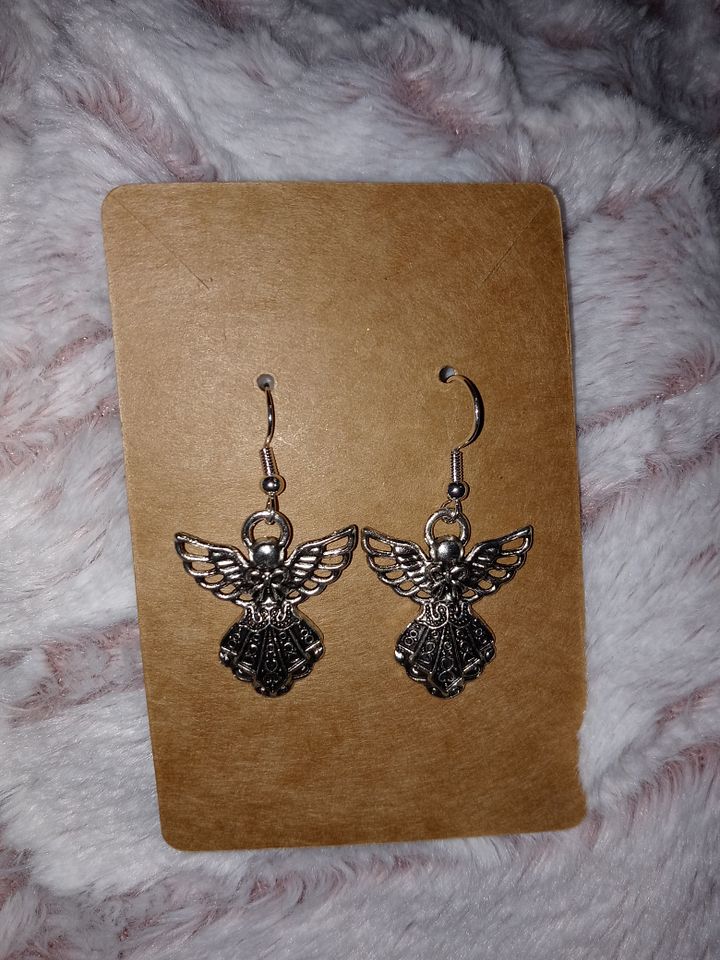 Boss momma angel earrings product image (1)