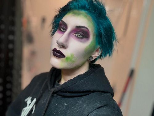 beetlejuice inspired stream makeup from last night 💜💚🖤