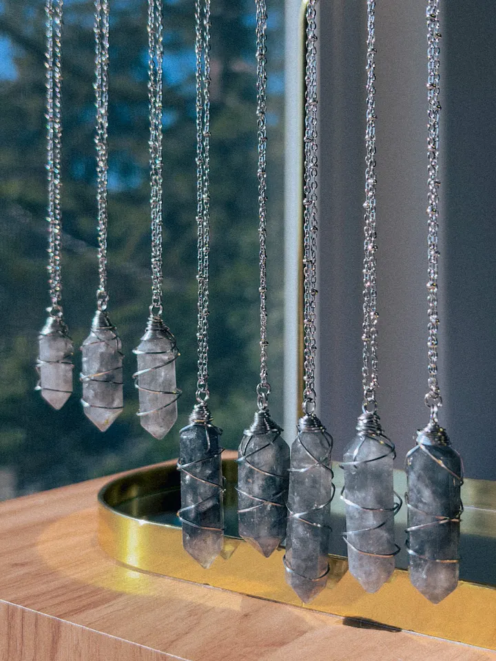 i feel Grounded - Cloudy quartz necklace product image (1)