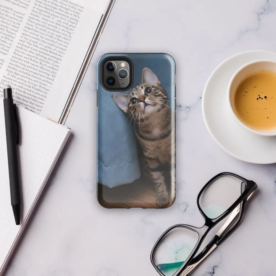 Eye-Catching Kitty Phone Case: Beauty and Protection Combined product image (38)
