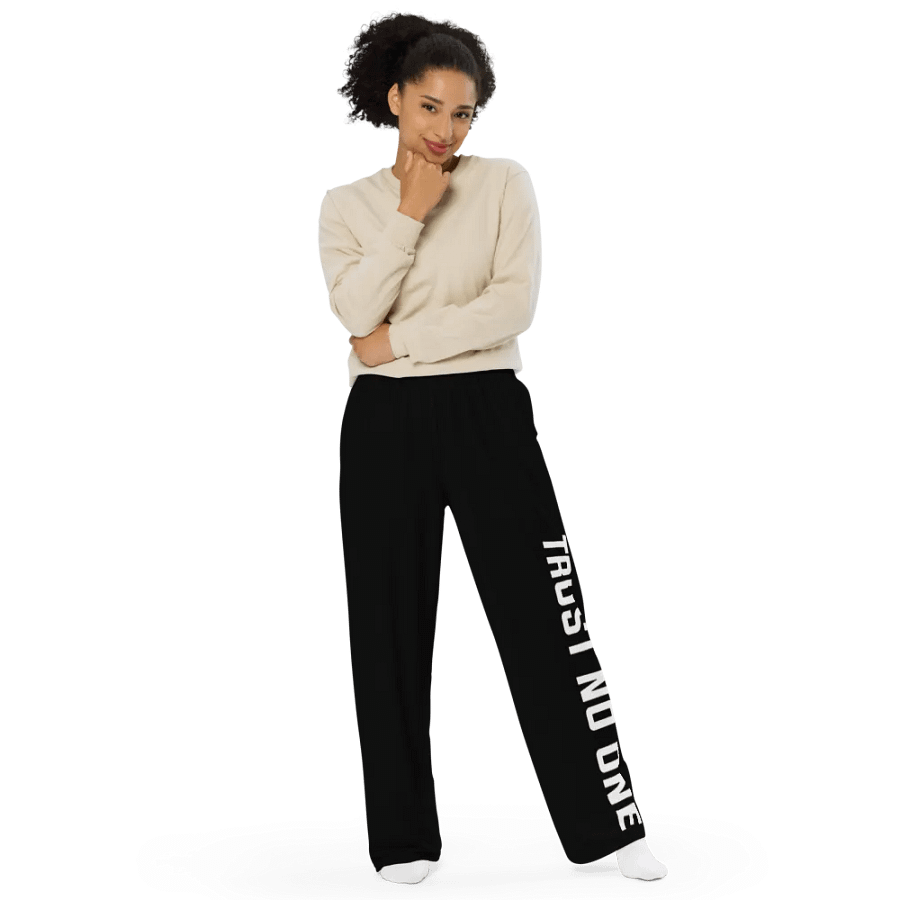 BLACK TRUST NO ONE product image (11)