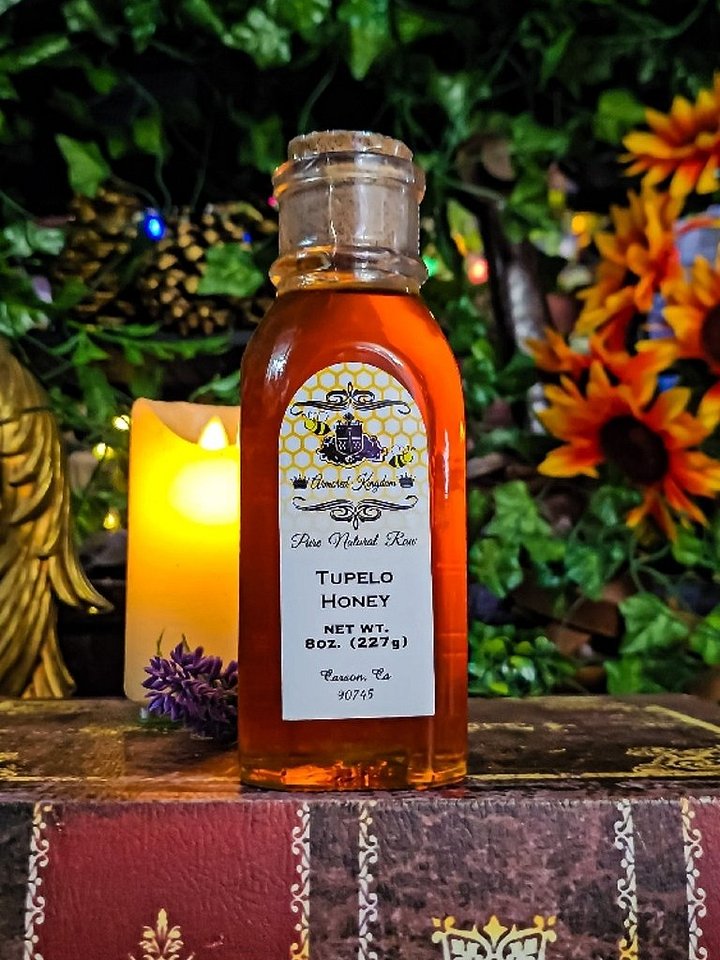 The Armored Kingdom Tupelo Honey Bottle(8oz) product image (1)