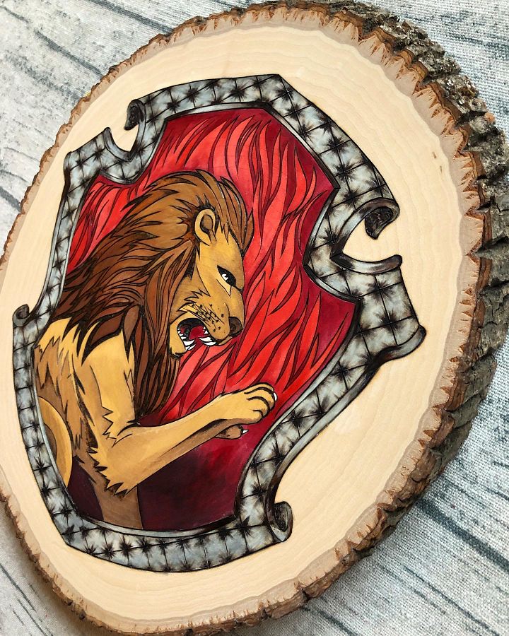 Gryffindor Hogwarts House Crest product image (2)