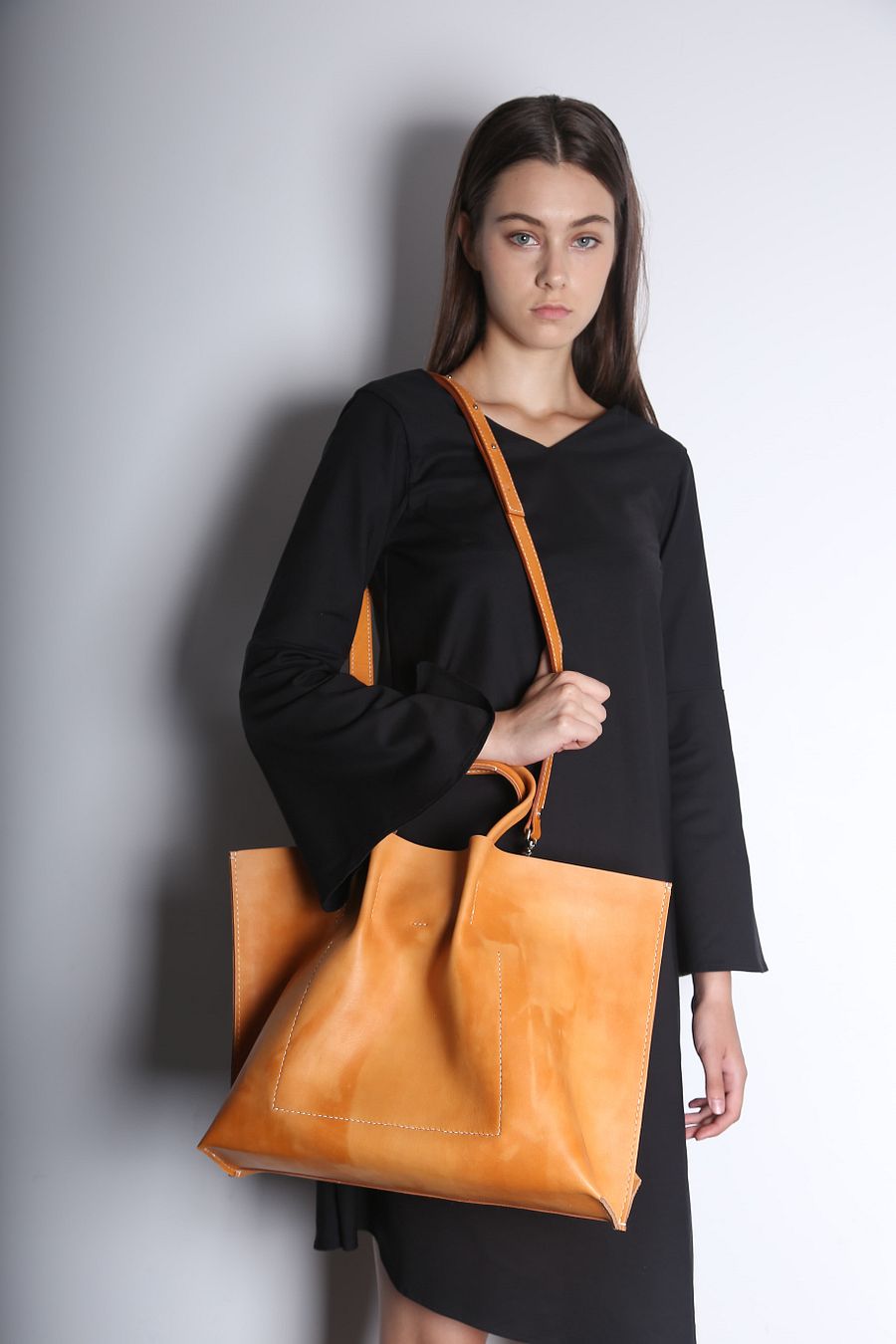 Leather Two-way Bag - Natural, Honey, Black product image (3)