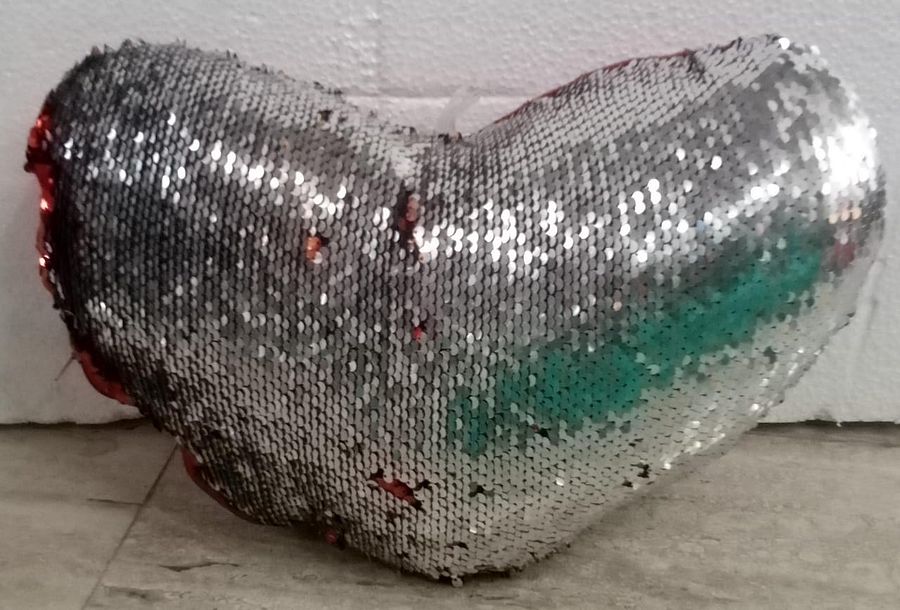 HEART PILLOW product image (1)