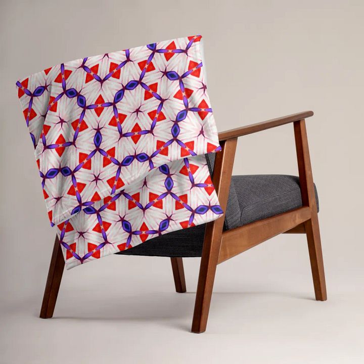 Red White & Blue Floral Throw Blanket product image (1)
