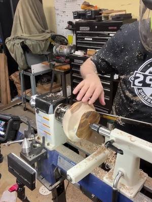 I love turning logs like this—full of cracks, knots, and weird grain. The imperfections? That’s the magic. You never really know what’s hiding inside until the shavings start flying. It’s like the wood reveals a little secret with every pass of the tool. Perfect is boring—give me character any day. #woodturning #perfectlyimperfect #logstories #grainreveal #turningwood
