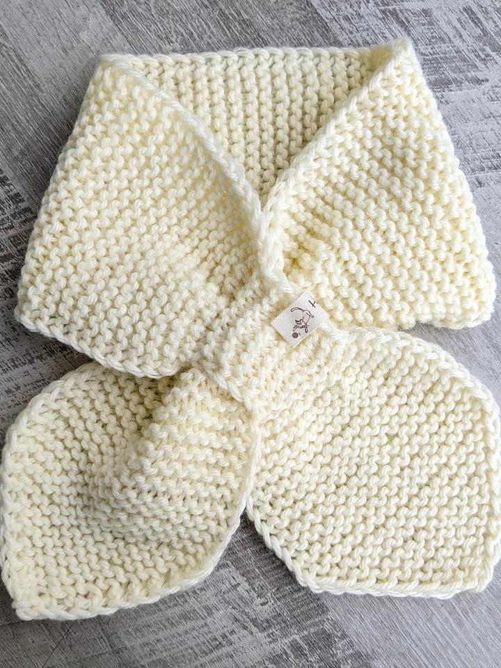 Keyhole (Pull Through) Knit Scarf Pattern product image (1)