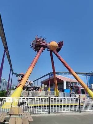 #shorts Can You Handle This Pendulum Ride @RoamingLensWalker 