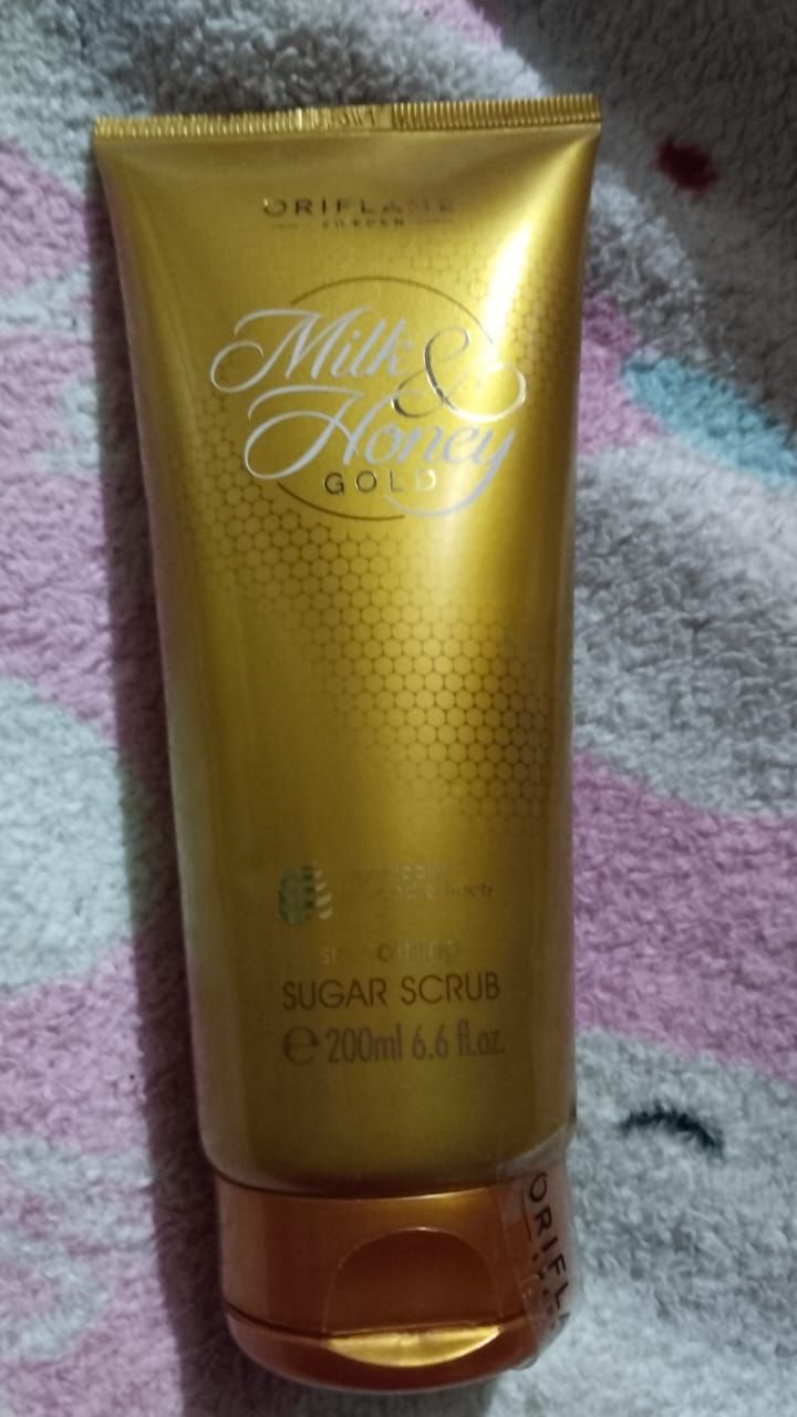 Milk & Honey gold suger scrub 6.6fl.oz. product image (1)