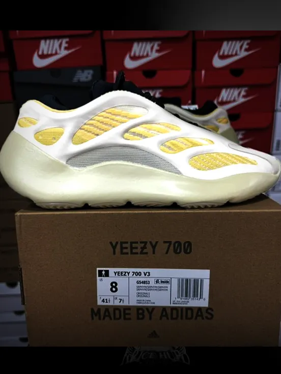 YEEZY 700v3 Collection product image (5)