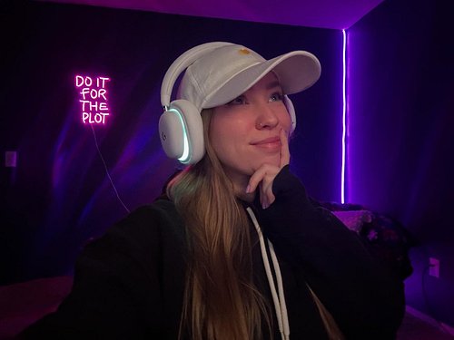 i am almost feeling human again! can’t wait for the week ahead and celebrating 6 MONTHS of streaming with you heathens 💜 

#t...