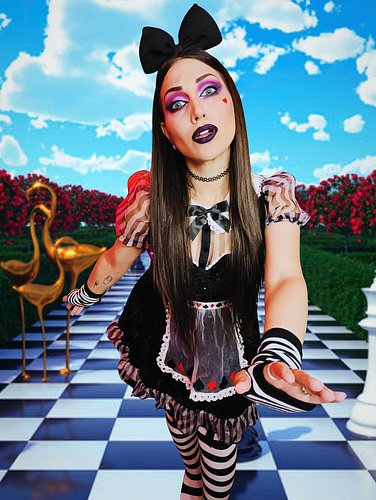 The crossover cosplay that I didn’t expect to happen. Rhea Ripley in Wonderland 🐇

I was putting together this dark Alice cos...